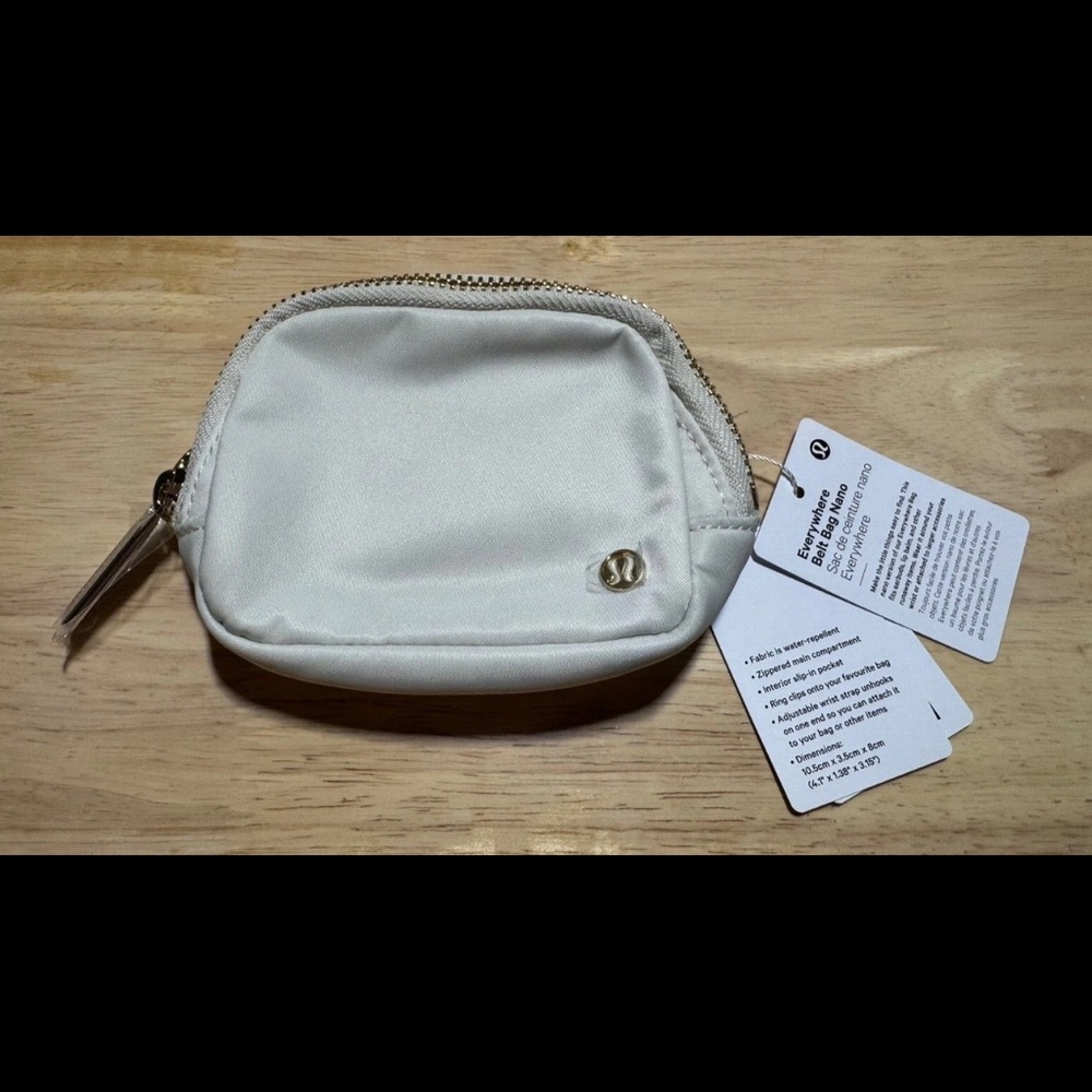Lululemon NWT Everywhere Belt Bag Nano - Bone / Gold